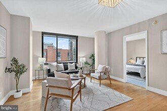 2001 15th St N in Arlington, VA - Building Photo - Building Photo