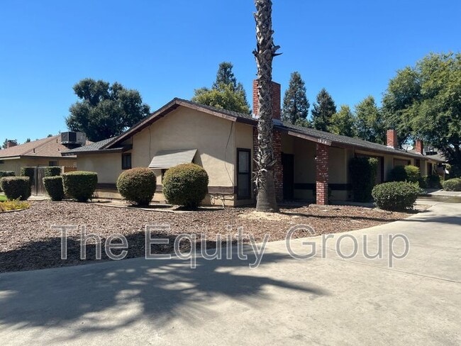 property at 1828 W Vassar Ave