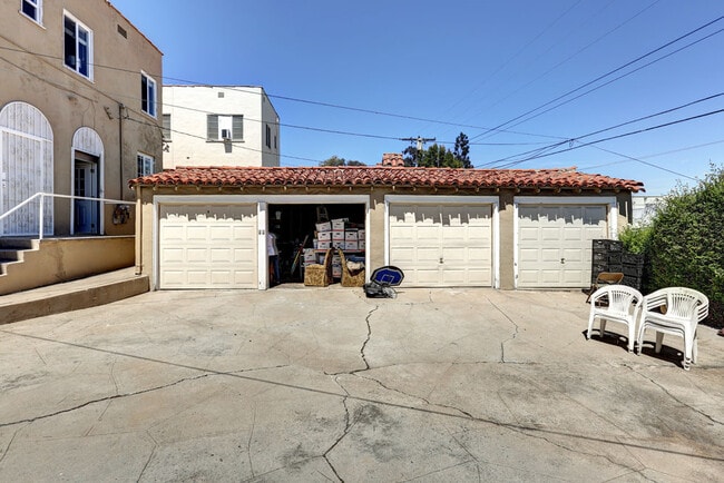 1140 S Rimpau Blvd in Los Angeles, CA - Building Photo - Building Photo