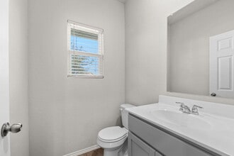 3452 Redbud Grv in San Antonio, TX - Foto de edificio - Building Photo