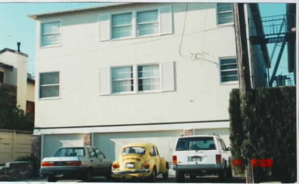 21 Highland Ave in Burlingame, CA - Foto de edificio - Building Photo