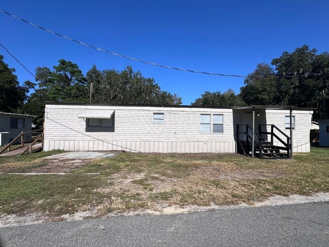 11811 N Broad St in Brooksville, FL - Building Photo - Building Photo