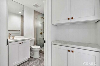 804 Gardenia Way in Newport Beach, CA - Building Photo - Building Photo