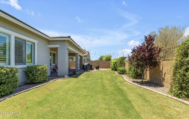 22834 E Silver Crk Ln in Queen Creek, AZ - Building Photo - Building Photo