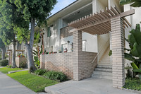 Arizonian Apartments in Downey, CA - Foto de edificio - Building Photo