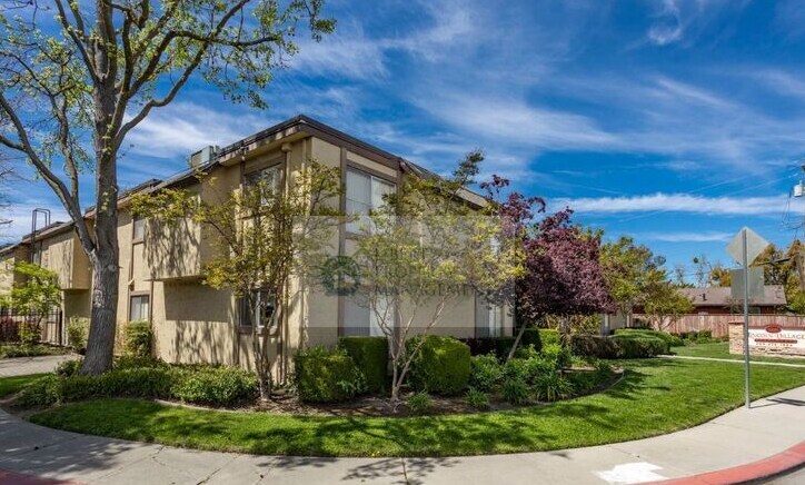 6131 Gettysburg Pl in Stockton, CA - Foto de edificio