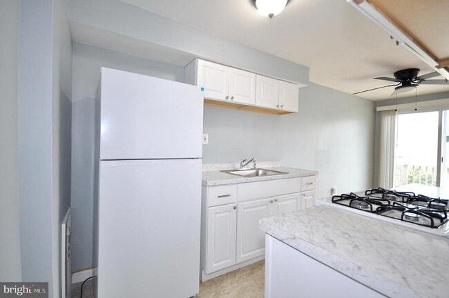 3432 Ashfield Ln in Philadelphia, PA - Building Photo - Building Photo