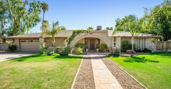 property at 101 W Tierra Buena Ln