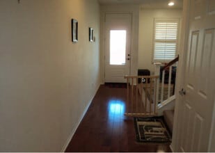 27586 Olive Mill Ct in Santa Clarita, CA - Building Photo - Building Photo