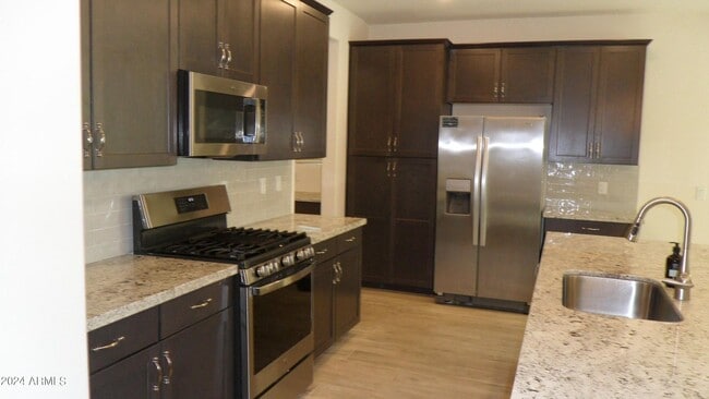 18829 W San Miguel Ave in Litchfield Park, AZ - Building Photo - Building Photo