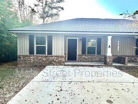 7797 Ira Dr in Pensacola, FL - Building Photo