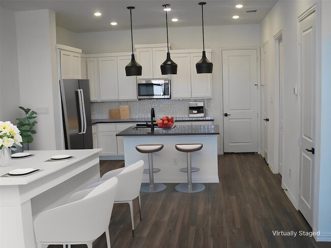 7573 Laburnam Rd in Dallas, TX - Building Photo - Building Photo