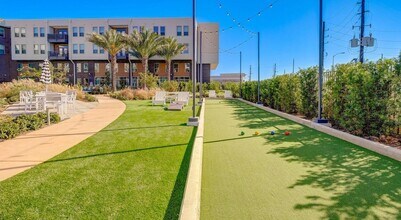 23233 Western Centre Dr, Unit B2 in Katy, TX - Foto de edificio - Building Photo