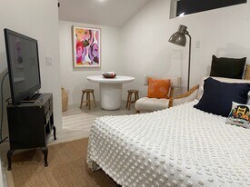 2744 14th St, Unit Casita in Sacramento, CA - Building Photo