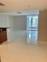 170 SE 14th St in Miami, FL - Foto de edificio - Building Photo