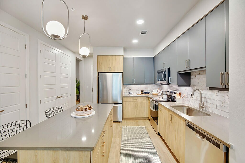 401 San Jacinto St in Houston, TX - Building Photo