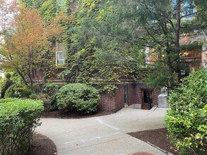 97 Chester St, Unit S2 in Boston, MA - Foto de edificio - Building Photo