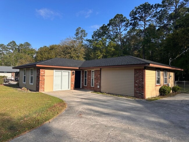 626 Fleming Rd in Hinesville, GA - Building Photo - Building Photo