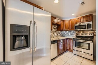 3715 Falls Rd in Baltimore, MD - Building Photo - Building Photo
