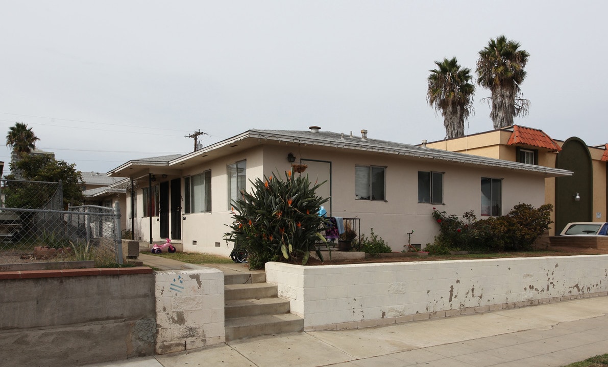 3946-3950 Mississippi St in San Diego, CA - Building Photo