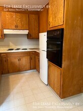 24 Lorton Ave-Unit -2 in Burlingame, CA - Building Photo - Building Photo