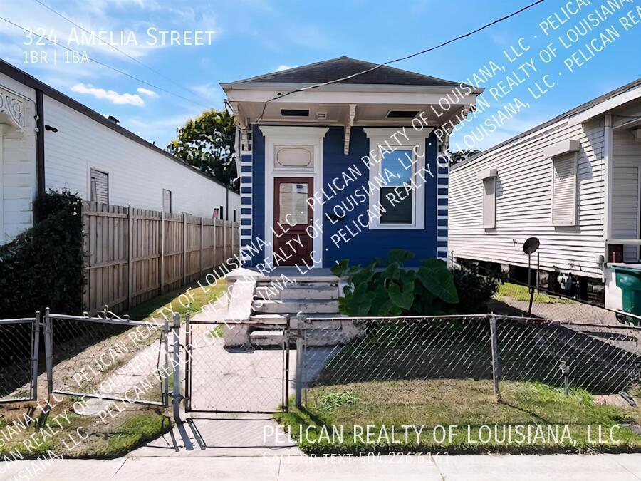 324 Amelia St in Gretna, LA - Building Photo
