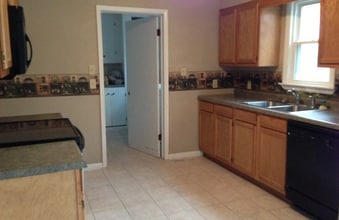 1104 S Mattis Ave in Champaign, IL - Building Photo - Building Photo