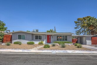 2400 Sherman Pl in Las Vegas, NV - Building Photo - Building Photo