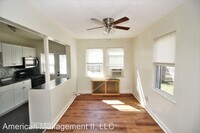 137 W Meadow Rd photo'