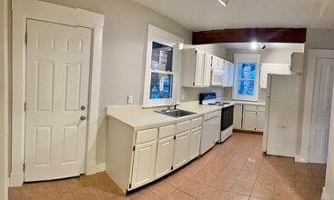 156 Wellsville Ave in New Milford, CT - Building Photo - Building Photo