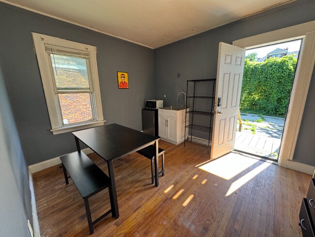 3625 Bedford St in Detroit, MI - Building Photo - Building Photo