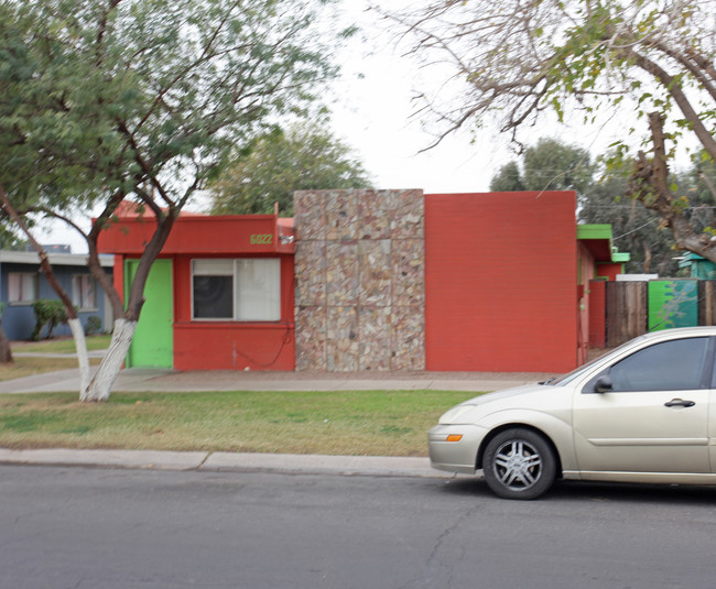 6022 N 60th Ave in Glendale, AZ - Building Photo - Building Photo