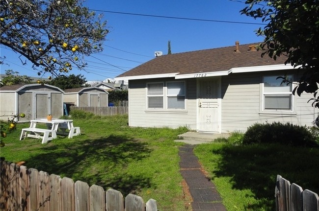 17784 Marygold Ave in Bloomington, CA - Building Photo - Building Photo