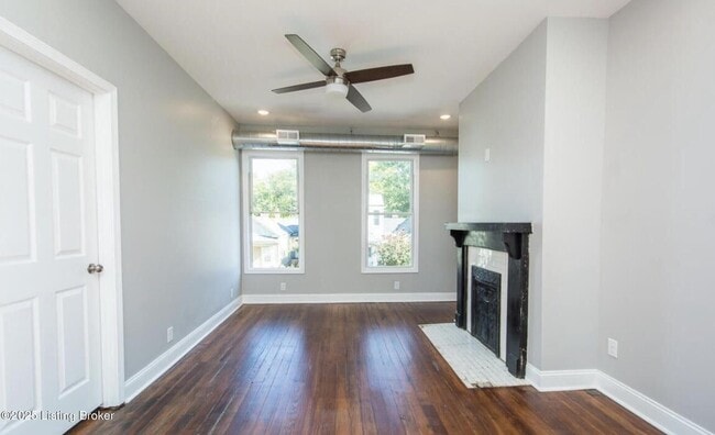 918 Ash St in Louisville, KY - Foto de edificio - Building Photo