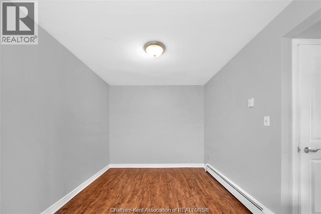 40 Beechwood Crescent in Chatham, ON - Building Photo - Building Photo