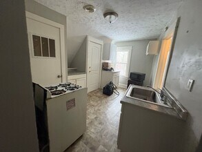 10707 Hampden Ave in Cleveland, OH - Building Photo - Building Photo