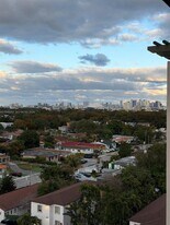 50 Menores Ave, Unit 828 in Coral Gables, FL - Building Photo