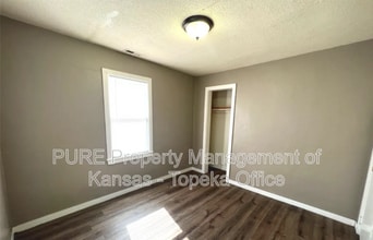 3209 SE California Ave in Topeka, KS - Building Photo - Building Photo