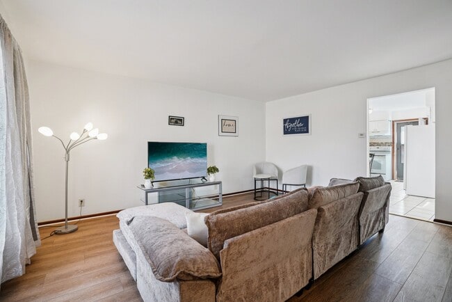 10783 W Appleton Ave in Milwaukee, WI - Building Photo - Building Photo