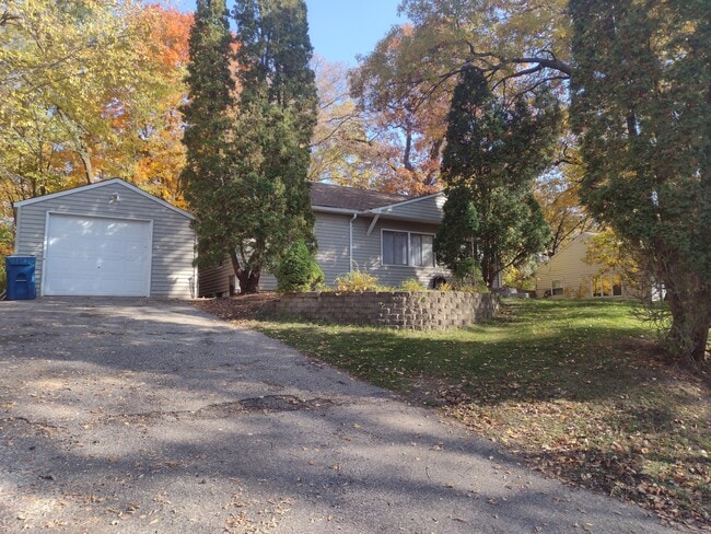 property at 4825 Ridge Rd
