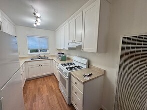 1211 Mayette Ave in Santa Rosa, CA - Building Photo - Building Photo