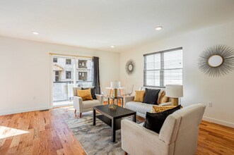 730 Seaport Dr in Elizabeth, NJ - Building Photo - Building Photo