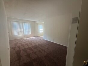4434 Linden Ave, Unit #3 in Long Beach, CA - Building Photo - Building Photo