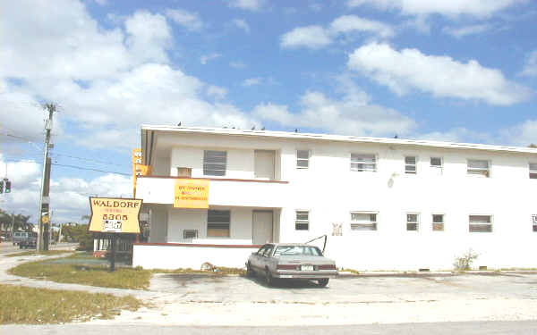 Waldorf Apartments in Miami, FL - Building Photo