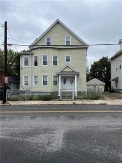 399 Pawtucket Ave in Pawtucket, RI - Building Photo