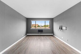 5306 N Cumberland Ave in Chicago, IL - Building Photo - Building Photo