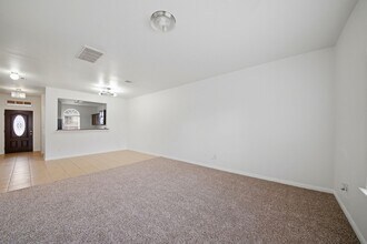 2006 Quiet Palm Ln in Rosenberg, TX - Building Photo - Building Photo