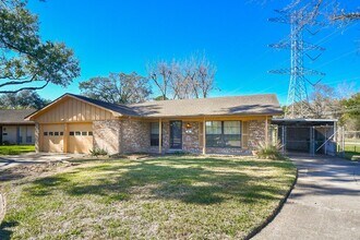 2515 Valleyfield Dr in Houston, TX - Building Photo - Building Photo