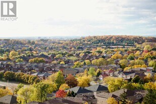 15 Watergarden Dr in Mississauga, ON - Building Photo