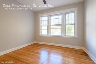 2951 N Broadway in Chicago, IL - Building Photo - Building Photo